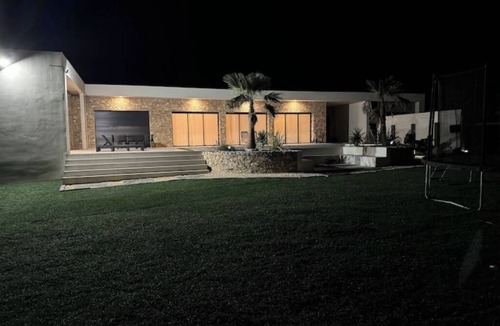 Quartier des Espesses Villa | 🏡 Villa des 5 Sens - Elegance, Space and Serenity at the gates of Nîmes