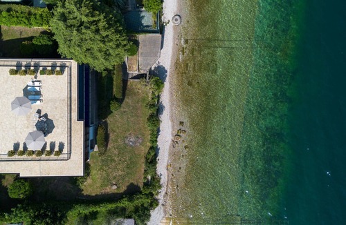 Moniga del Garda Villa | Villa Dolcelago Lake front
