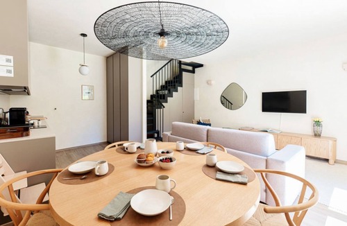 Como Apartment | Villa Maderni Peaceful Haven by MyHomeInComo