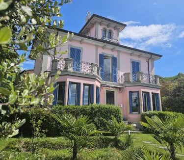 Reno Apartment | Villa Maria 2, Lakefront Art Villa on Lake Maggiore