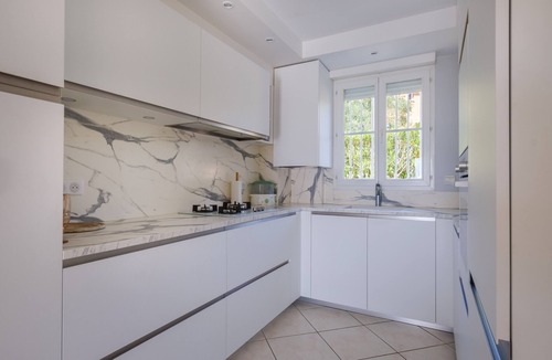 Cagnes-sur-Mer Villa | Villa 'Privée Avec Piscine' with Sea View, Private Pool and Wi-Fi