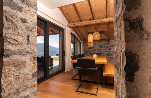 Civenna Villa | Villa Valentina - Four Bedroom Villa, Sleeps 8