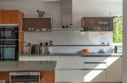 Castelnau-le-Lez House | Villa with lush garden in Castelnau-le-Lez