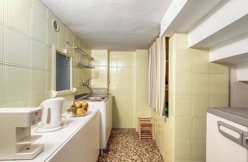 Angera Villa | Villino Maria Private Garden & Relax near Lake Maggiore, Angera, Italy