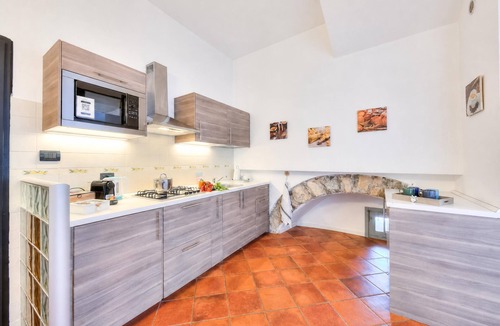 Arona Apartment | Volo Di Gabbiani: Lakefront Arona Apartment with Terrace, Arona, Italy