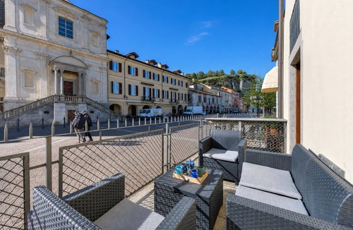 Arona Apartment | Volo Di Gabbiani: Lakefront Arona Apartment with Terrace, Arona, Italy