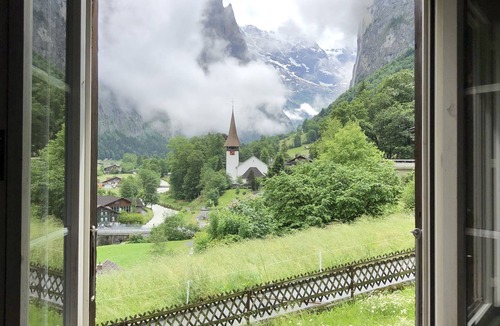 Lauterbrunnen Ski Chalet | Waterfall Views Stylish Design Big Comfy Bed