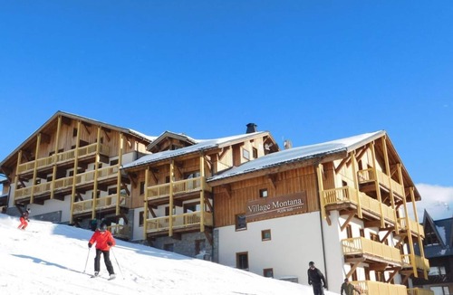 Val-Thorens Apartment | Wifi, 200m from resort center, swimming pool, sauna, hammam, balcony, tv, ski locker, 75-80m²