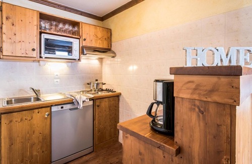 Les Almes Apartment | Wifi, 200m from resort center, balcony, tv, ski locker, 45m², Tignes