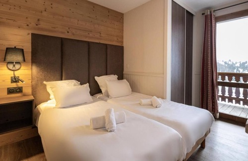 Belle Plagne Apartment | Wifi, 200m from resort center, fitness, swimming pool, sauna, balcony, fireplace or stove, tv