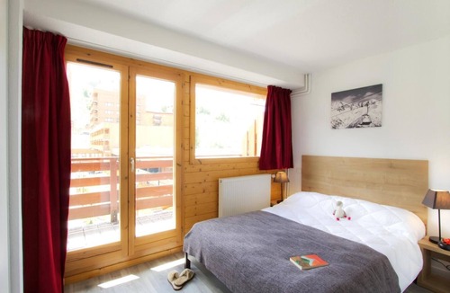 Plagne Centre Apartment | Wifi, 50m from resort center, tv, ski locker, 80-92m², La Plagne