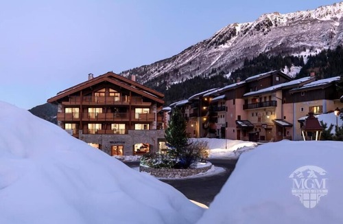 Valmorel Apartment | Wifi, view village, fitness, swimming pool, sauna, hammam, balcony, tv, ski locker, 37m², Valmorel