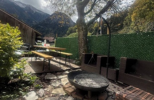 Spiez Apartment | Winter magic near Interlaken with fantastic mountain views