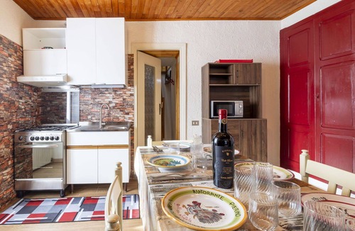 Valtellina House | Wonderful private villa for 7 people with WIFI, A/C, TV, patio and pets allowed