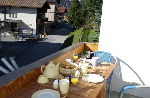 Murren Apartment | Your family home in beautiful Mürren with 3 bedrooms Great for hiking and skiing