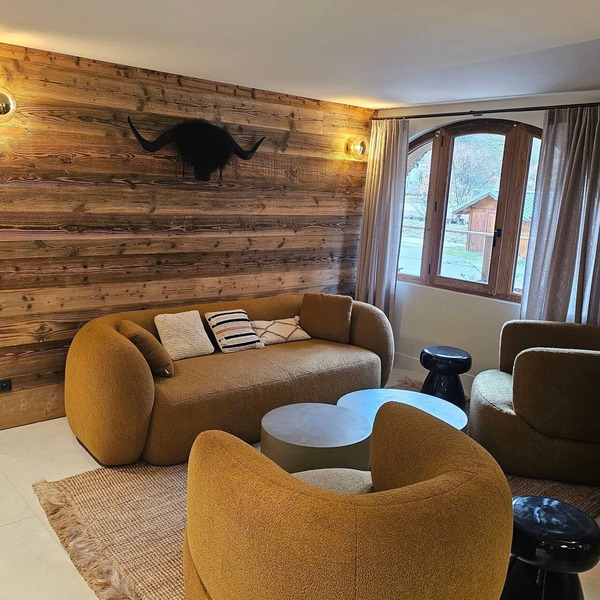 Luxurious 200m² Duplex – New, with Sauna, Jacuzzi, Spa & Hammam