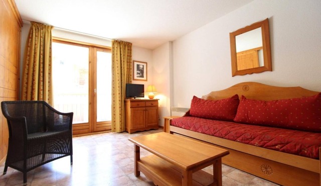 100m from resort center, 1st floor, view mountain, balcony, tv, ski locker, 39m², Val Cenis