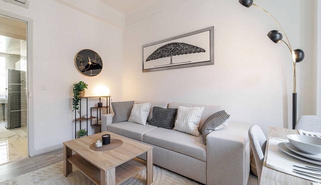 2-bedroom apartment in beautiful Nice with refreshing AC in every room