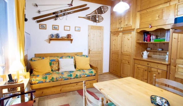 30m from resort center, 4th floor, balcony, parking, tv, ski locker, 35m², La Norma