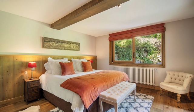 7BR Luxury Chalet with Hammam, Cinema, gym and Mont Blanc Views in Megeve Alps