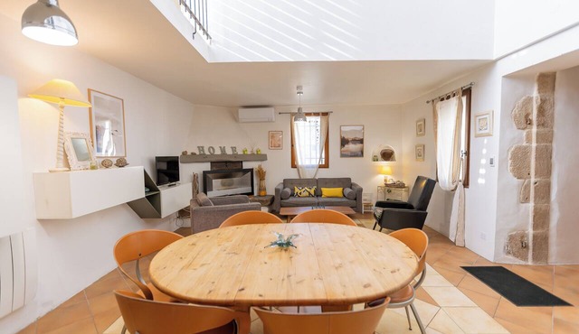 Air-conditioned duplex for 6 people in a quiet location at the gateway to the Cévennes