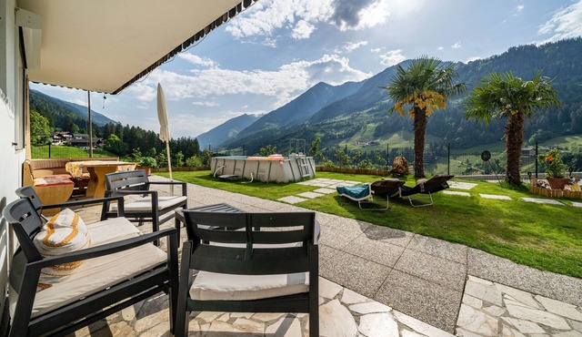 Apartment "Haus Reimon Monika" with Mountain View & Wi-Fi