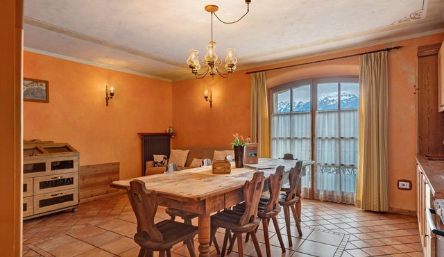 Apartment 'Golden' with Mountain View, Shared Garden and Wi-Fi