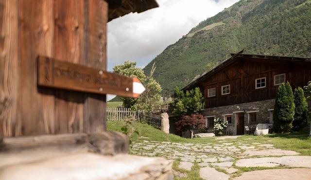 Apartment 'Masherbrum - Juval Oberortlhof' with Mountain View and Wi-Fi