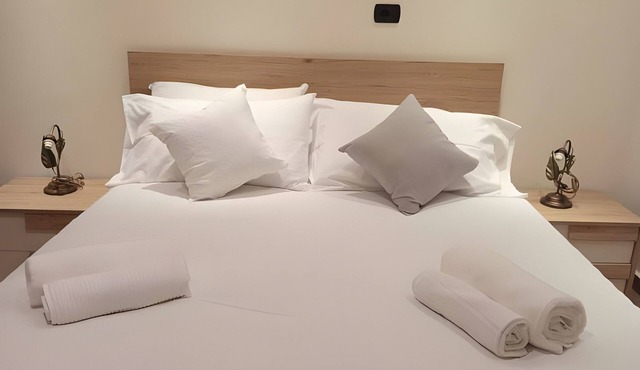 Apartment 'Unit 3' with Wi-Fi and Air Conditioning