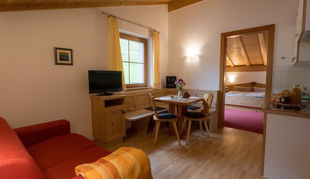 Apartment "Watles" with Balcony and Wi-Fi