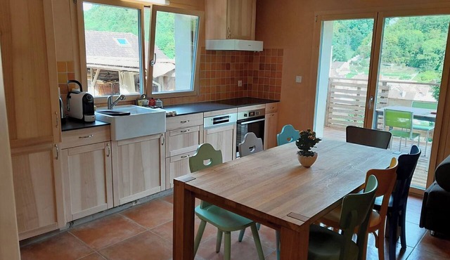 Appartements - Centre NatUrsanne, (St-Ursanne), by Interhome