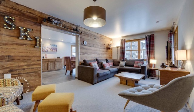 Arcs 1950 - Beautiful ski in ski out 4-bedroom apartment for 10 people