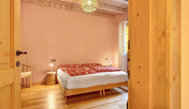 B&B I Maroneri – Maggiociondolo Suite with Mountain View