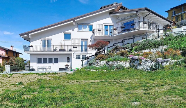 Beautiful private villa for 8 guests with WIFI, TV, terrace and pets allowed