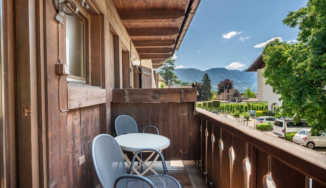 Biobauernhof Toellerhof 'Room 2' with Mountain View, Shared Pool and Wi-Fi