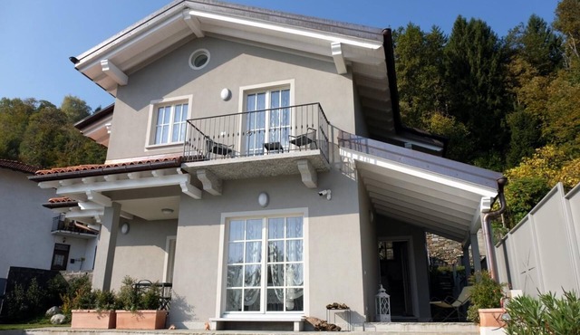 Casa Irma by Lago Reisen