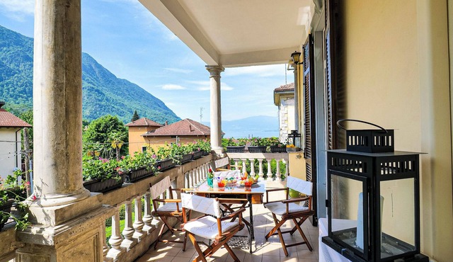 Casa Miralago by Lago Reisen