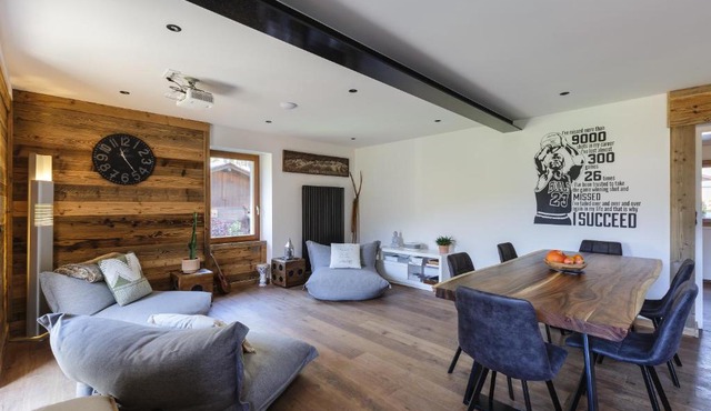 Chalet Benoit - Modern Chalet 8 Pax Free Parking Mountain View - By Cozee Rentals