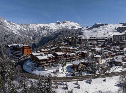Chalet de luxe avec jacuzzi et vues panoramiques à Courchevel 1650 - FR-1-563-133