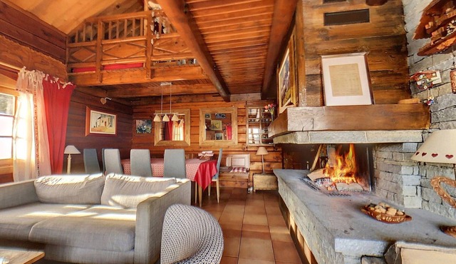 Chalet for 10 with fireplace and sauna