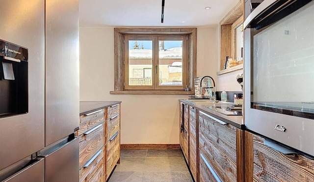 Chalet, Ground floor, terrace, balcony, fireplace or stove, 200m², La Rosière