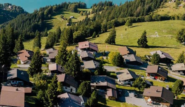 Chalet in the mountains/Hiking & relaxing in summer/Directly on the ski slope in winter
