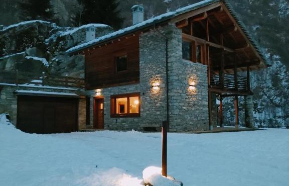 Chalet Walser immerso in una proprietà privata di 3000mq