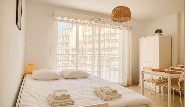 Charming 23 m² studio near the sea