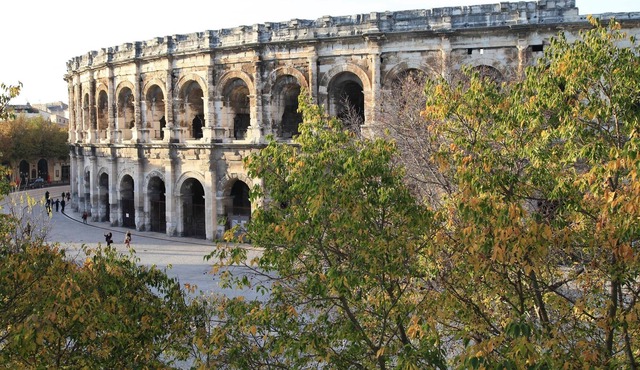 Climatisation. Studio Équipée proche des Arènes