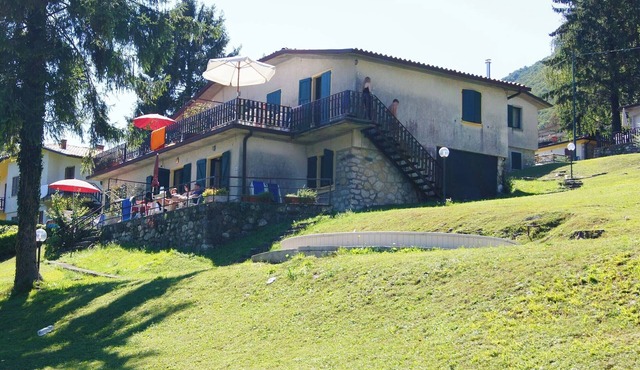 Direkt am See mit Terrasse und Zwei Schlafzimmern