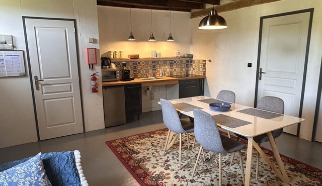 Family cottage, pets allowed - stay in Auvergne
