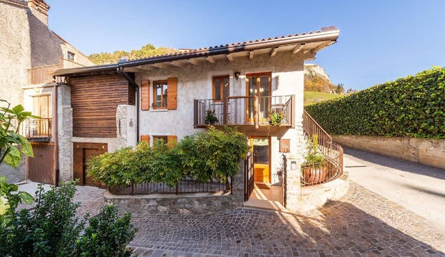 Flat in Voltino with private parking