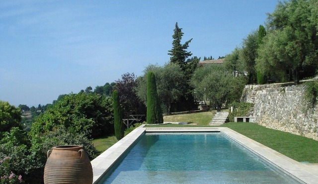 French bastide with sea view in Vence