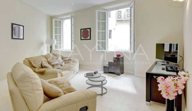 Fuchsia 1 bedroom apartment VRBO
